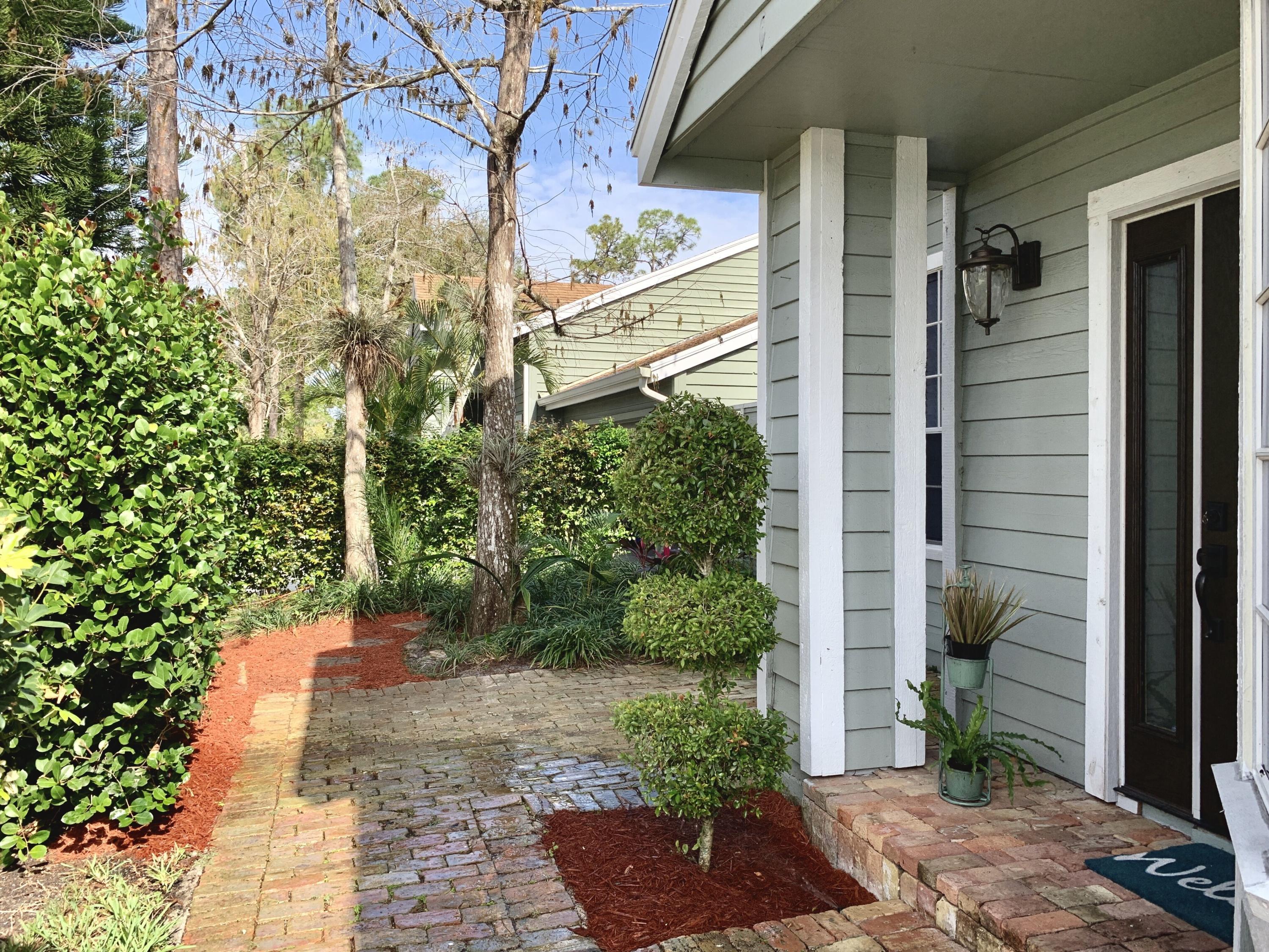 1098 Aviary Road Wellington, FL 33414 - Photo 2 of 37 Front walkup
