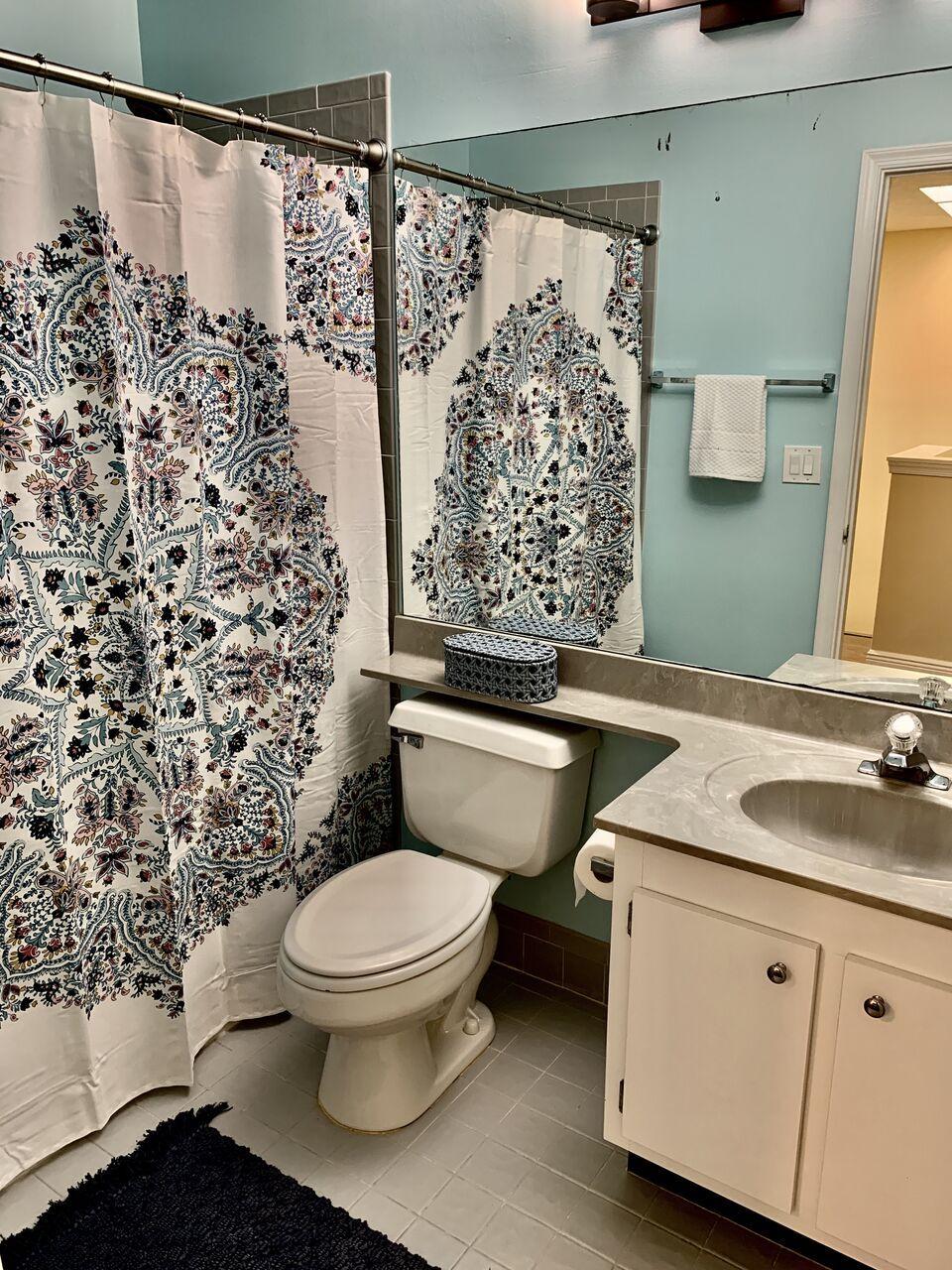 1098 Aviary Road Wellington, FL 33414 - Photo 25 of 37 Upstairs Bath