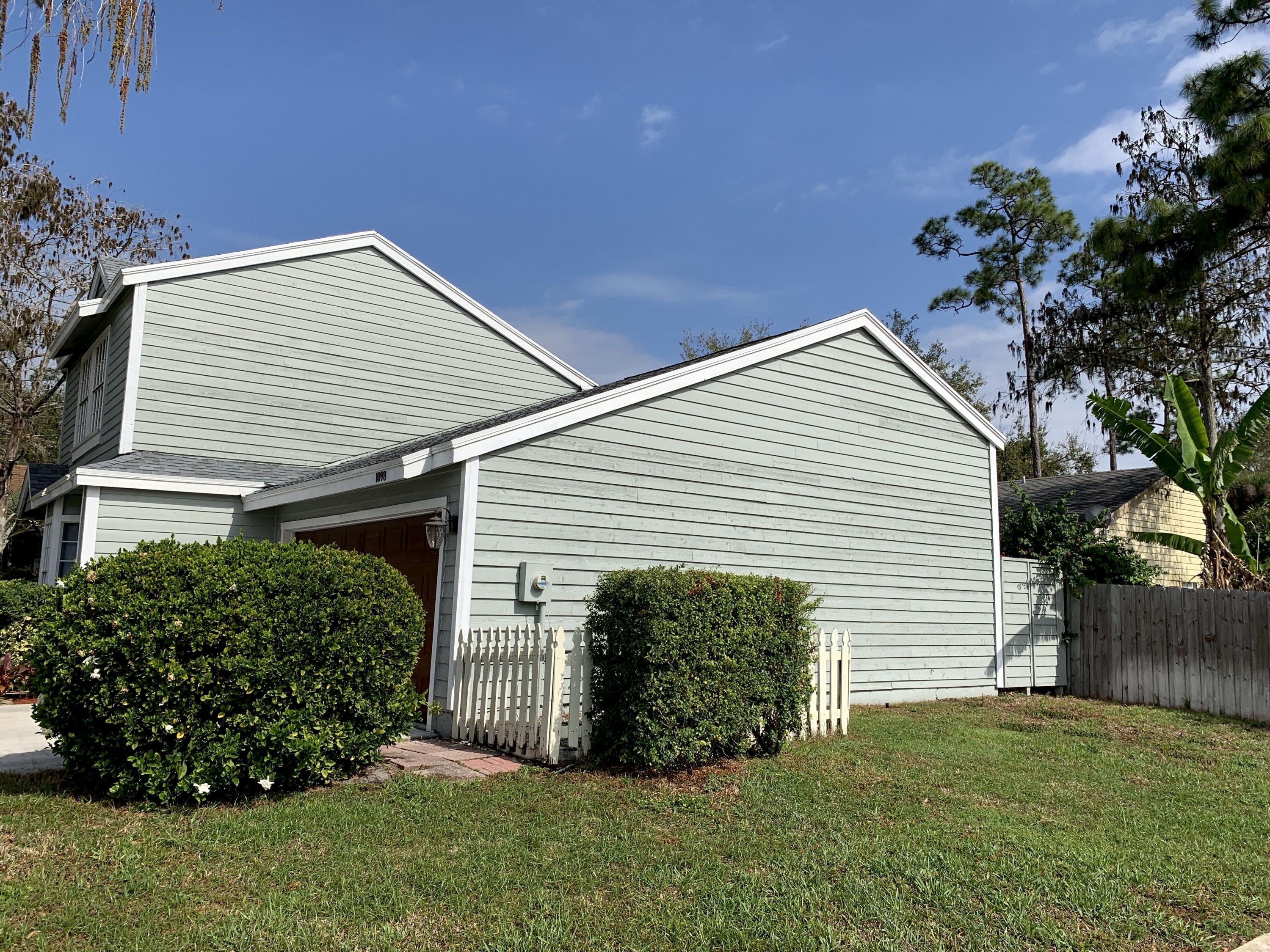 1098 Aviary Road Wellington, FL 33414 - Photo 33 of 37 South Side