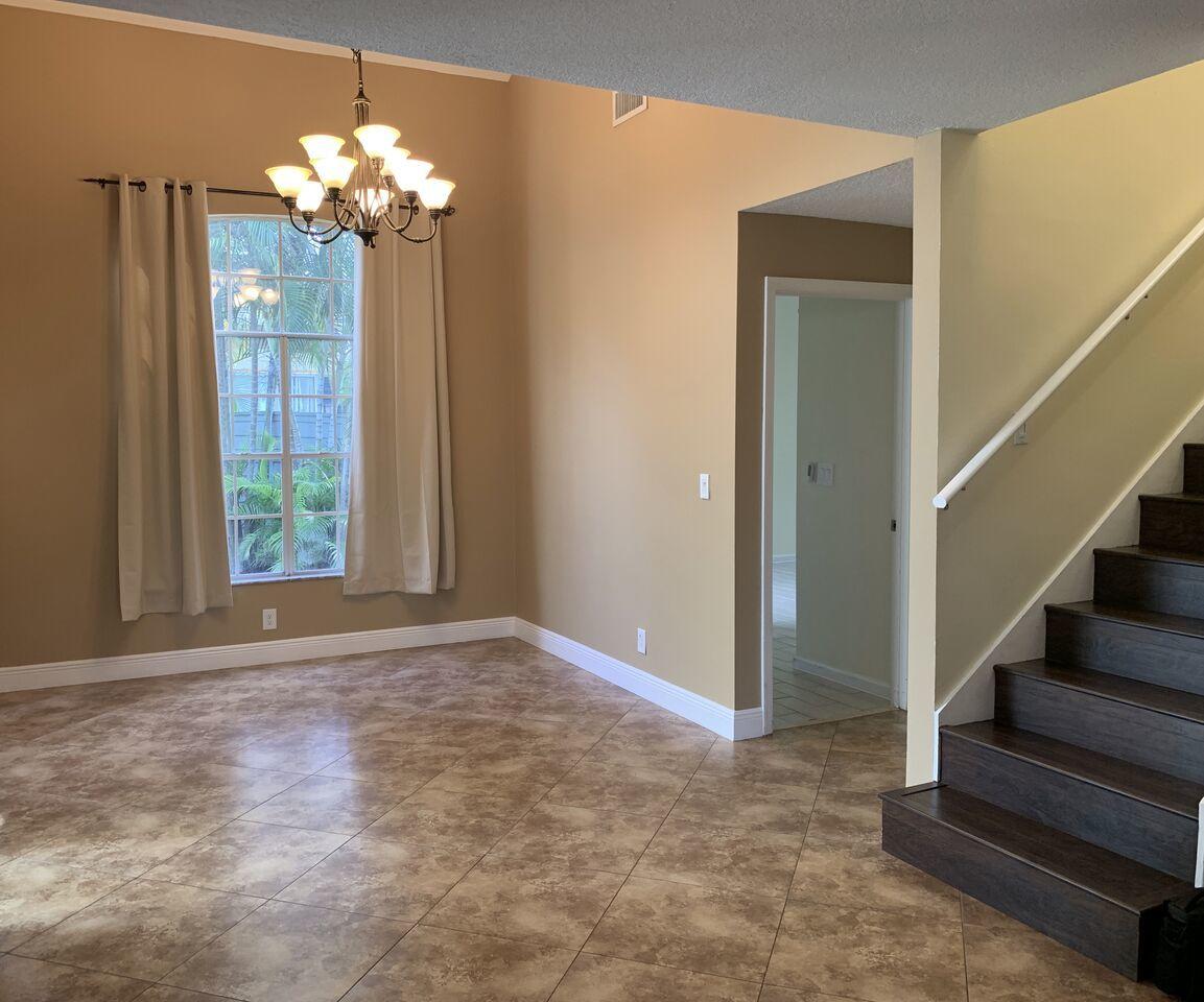 1098 Aviary Road Wellington, FL 33414 - Photo 5 of 37 Dining Room