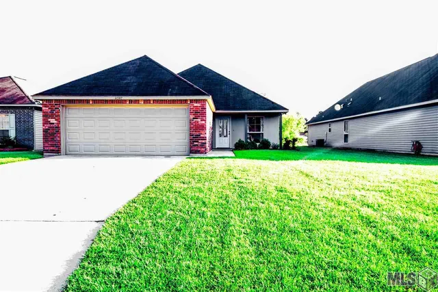 $1,695 | 11592 Mary Lee Drive, Denham Springs, LA 70726