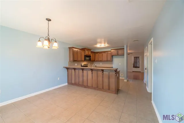 $1,695 | 11592 Mary Lee Drive, Denham Springs, LA 70726