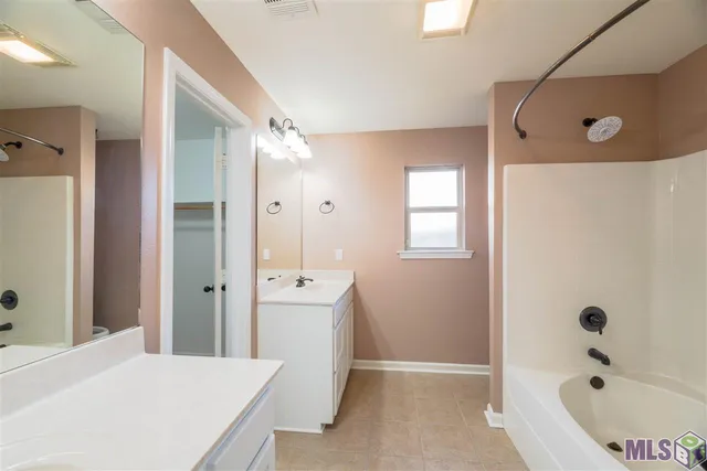 $1,695 | 11592 Mary Lee Drive, Denham Springs, LA 70726