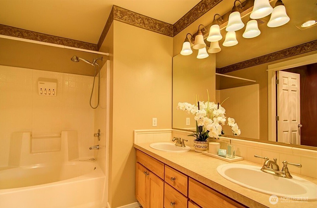 2009 196th Street Southeast, Unit D304 Bothell, WA 98012 - Photo 9 of 22