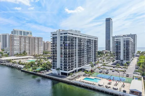 $560,000 | 2017 South Ocean Drive, Unit 910, Hallandale Beach, FL 33009
