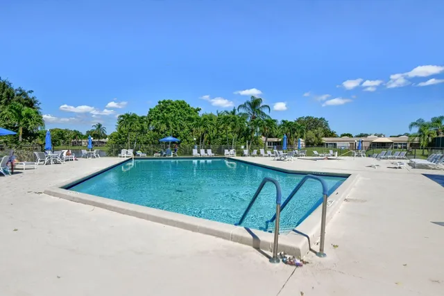 $2,600 | 18730 Stewart Circle, Unit 5, Boca Raton, FL 33496