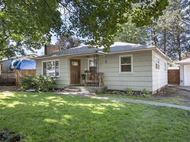 3003 North Maple Road Millwood, WA 99206 - Photo 1 of 26
