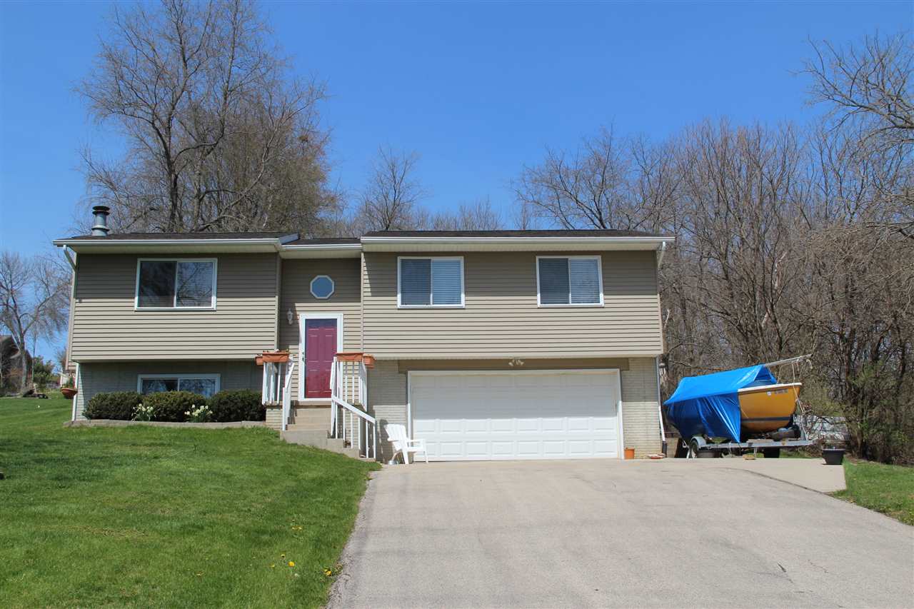 4056 Crestview Road Northeast Solon, IA 52333 - Photo 1 of 22 Gallery Image 1