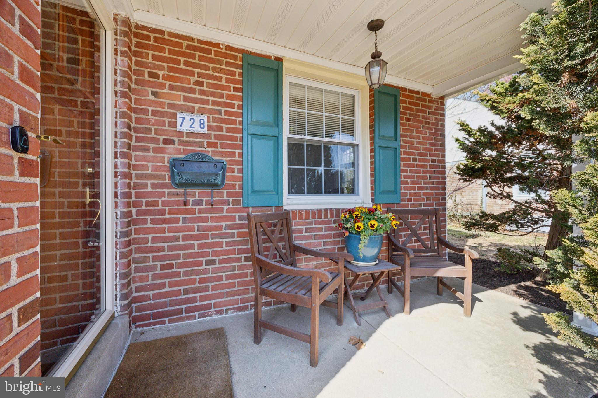 728 Cottage Road Glenside, PA 19038 - Photo 5 of 31 Gallery Image 5