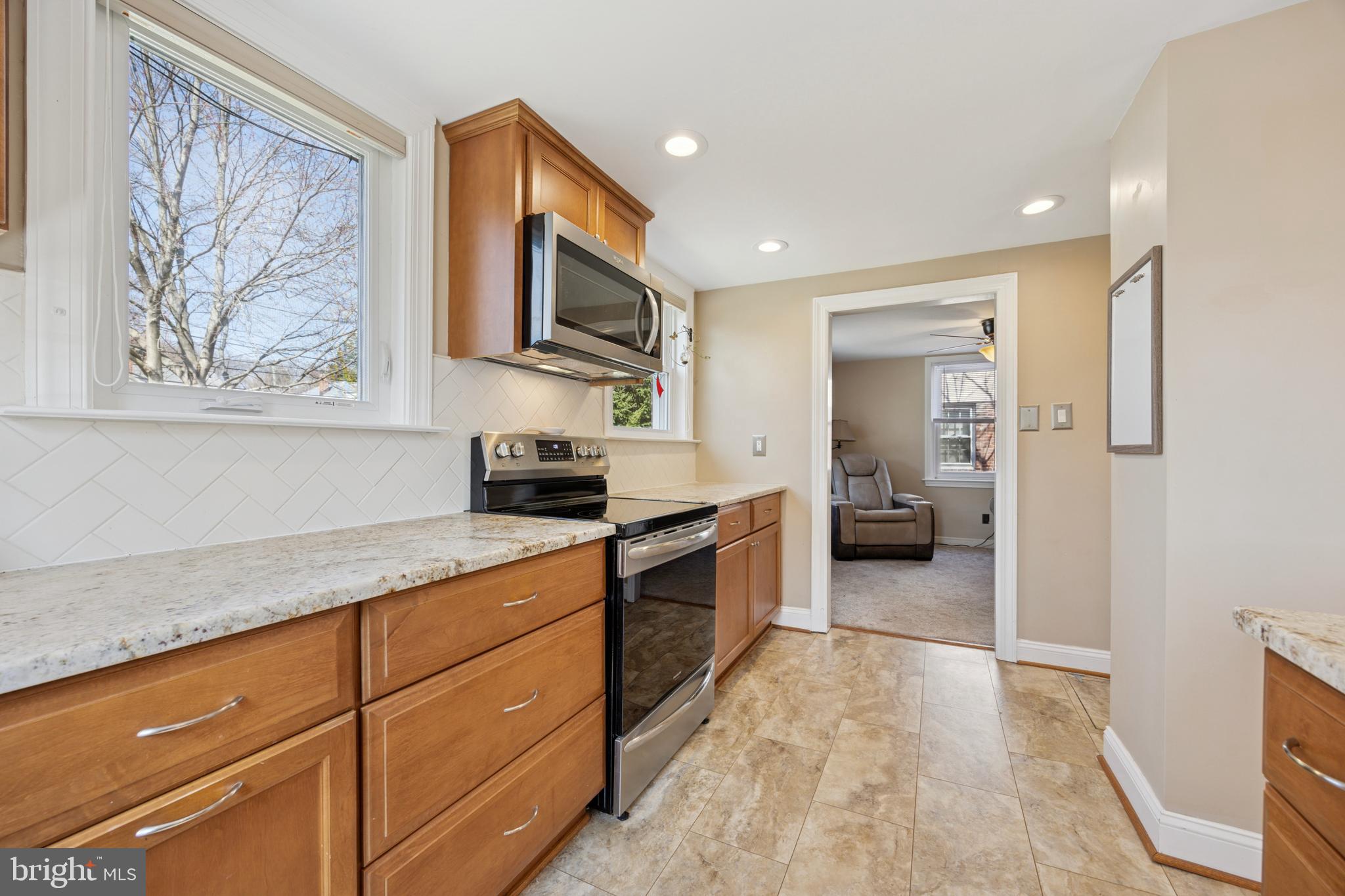 728 Cottage Road Glenside, PA 19038 - Photo 8 of 31 Gallery Image 8
