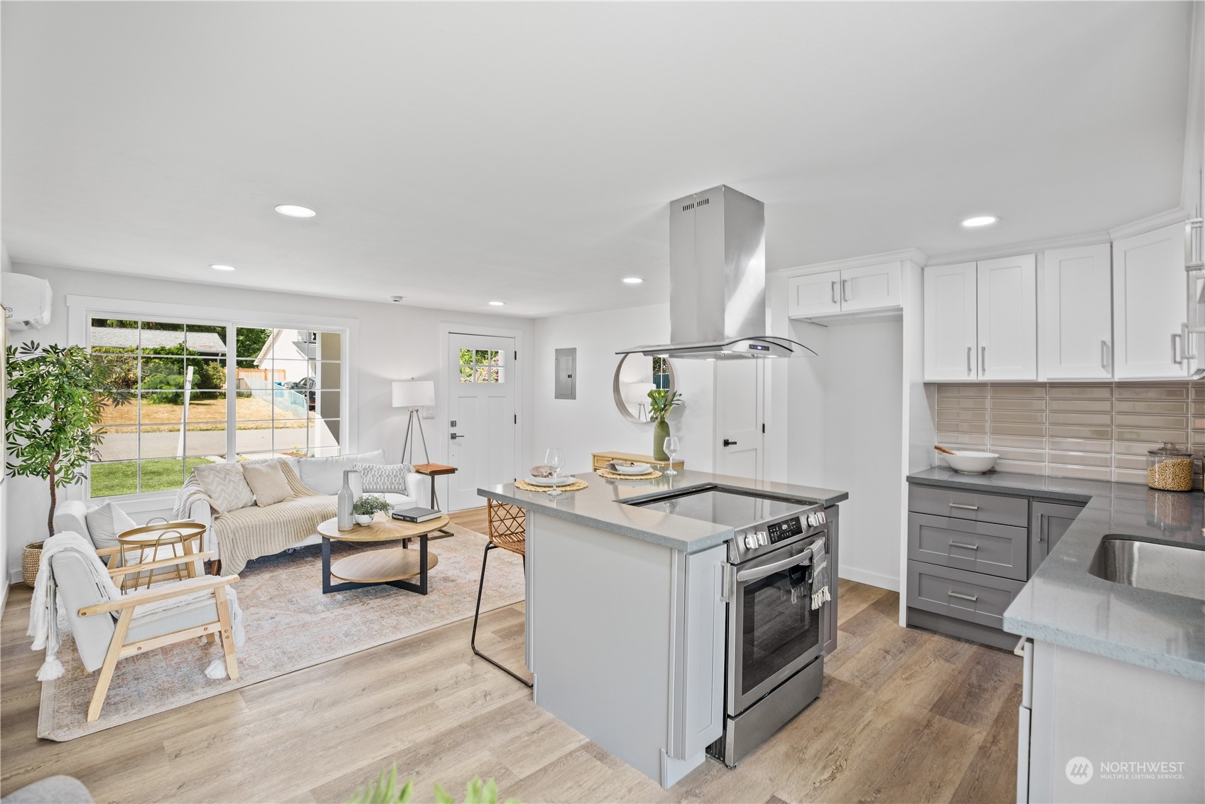 762 Queen Avenue Northeast Renton, WA 98056 - Photo 8 of 21 Gallery Image 8