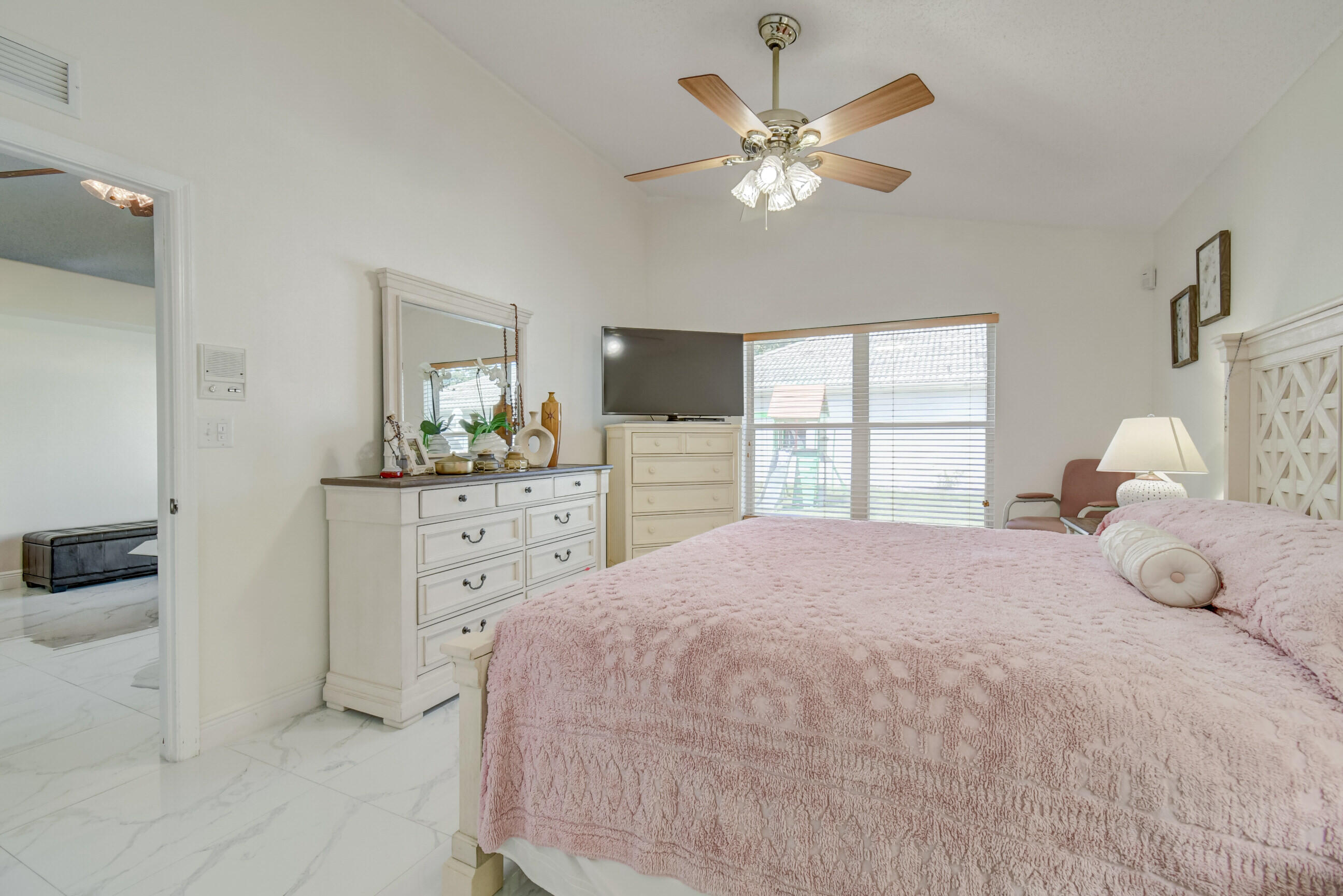 1181 Aviary Road Wellington, FL 33414 - Photo 25 of 50 45_dsc_6438_39_40_41_42