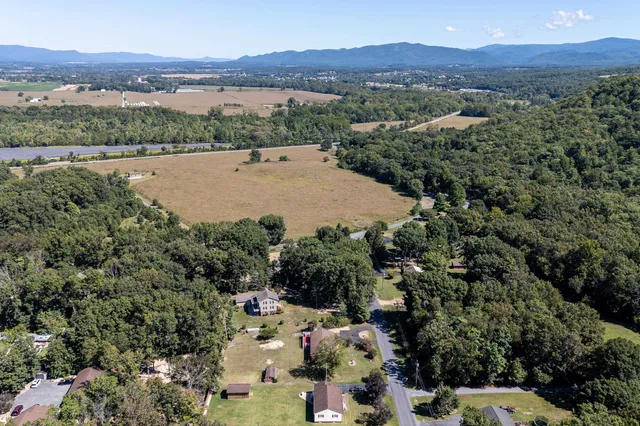 $379,000 | 2466 Little Gap Road, Elkton, VA 22827