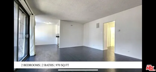 $2,400 | 947 South St Andrews Place, Unit 4, Los Angeles, CA 90019