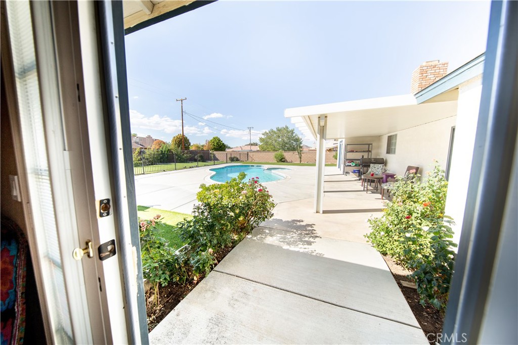 14024 Delaware Road Apple Valley, CA 92307 - Photo 30 of 41 a view of a porch