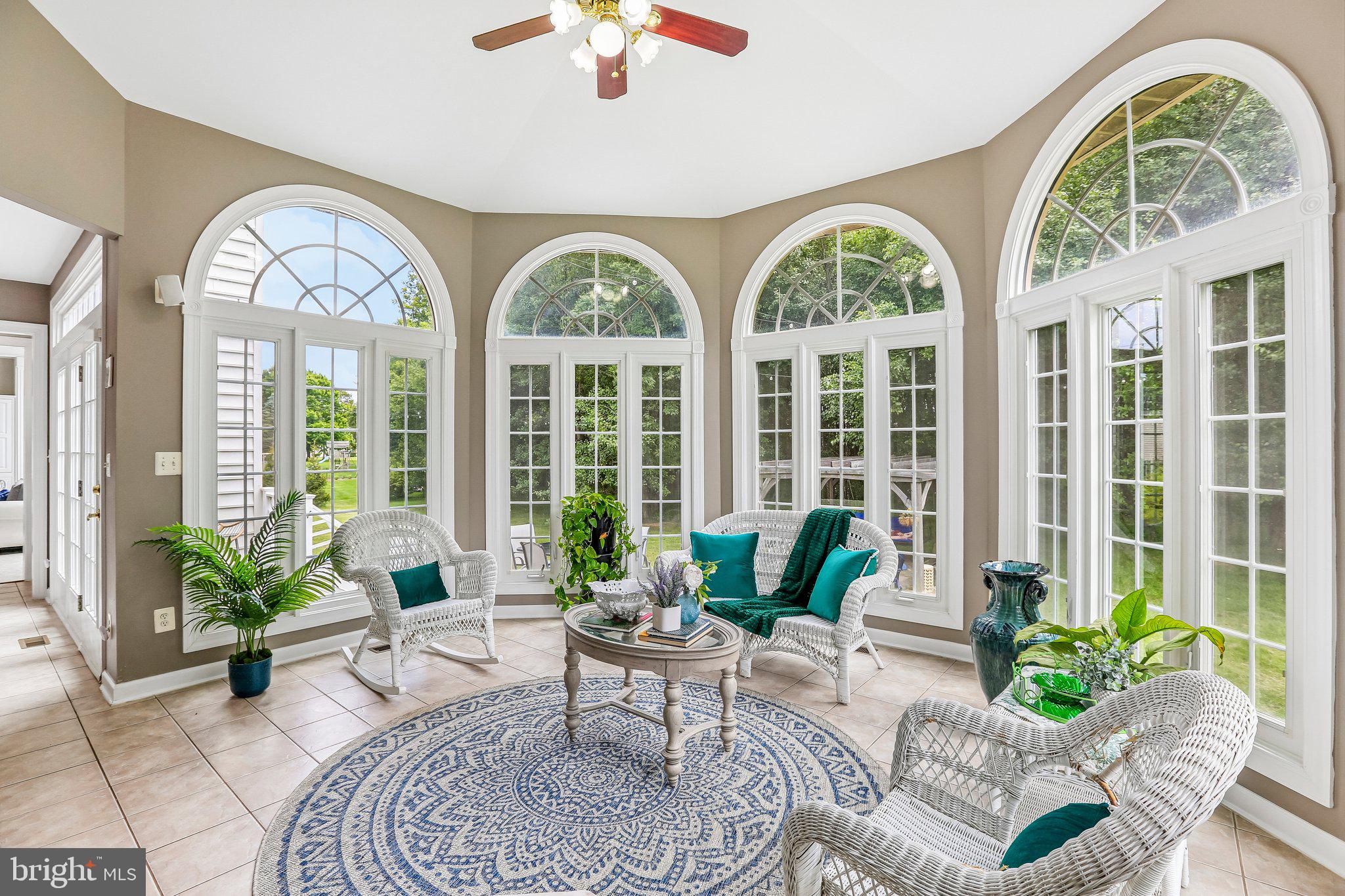 9308 Harrisons Farm Way Gaithersburg, MD 20882 - Photo 20 of 92 Sunroom