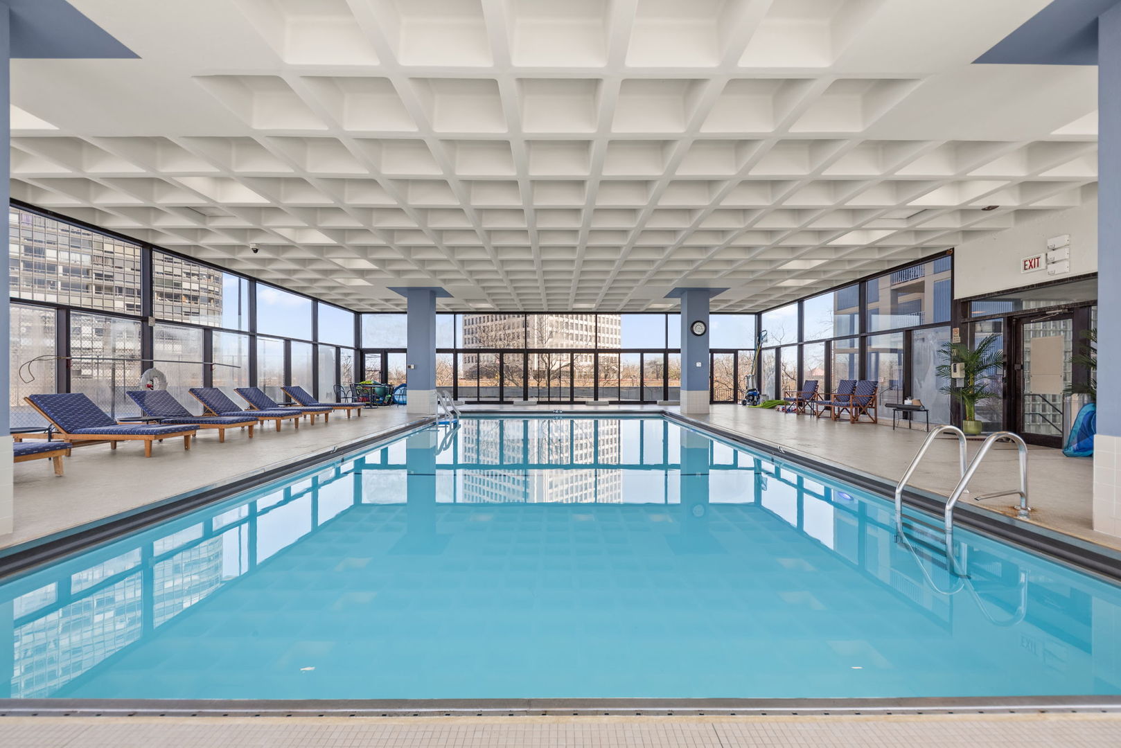 5320 North Sheridan Road, Unit 2201 Chicago, IL 60640 - Photo 12 of 18 a view of a balcony