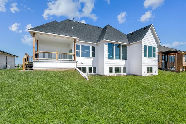 $513,130 | 3145 North Pine Grove Circle, Wichita, KS 67205