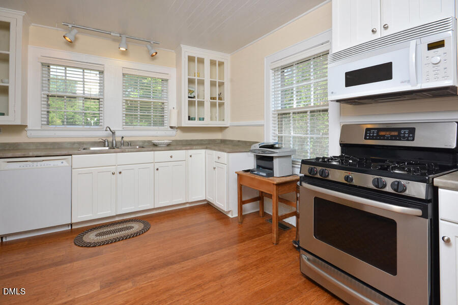 1814 Chapel Hill Road Durham, NC 27707 - Photo 11 of 33