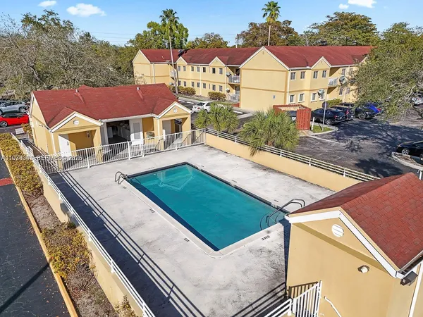 $2,200 | 13810 Southwest 112th Street, Unit 110, Miami, FL 33186