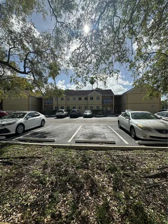 $2,200 | 13810 Southwest 112th Street, Unit 110, Miami, FL 33186