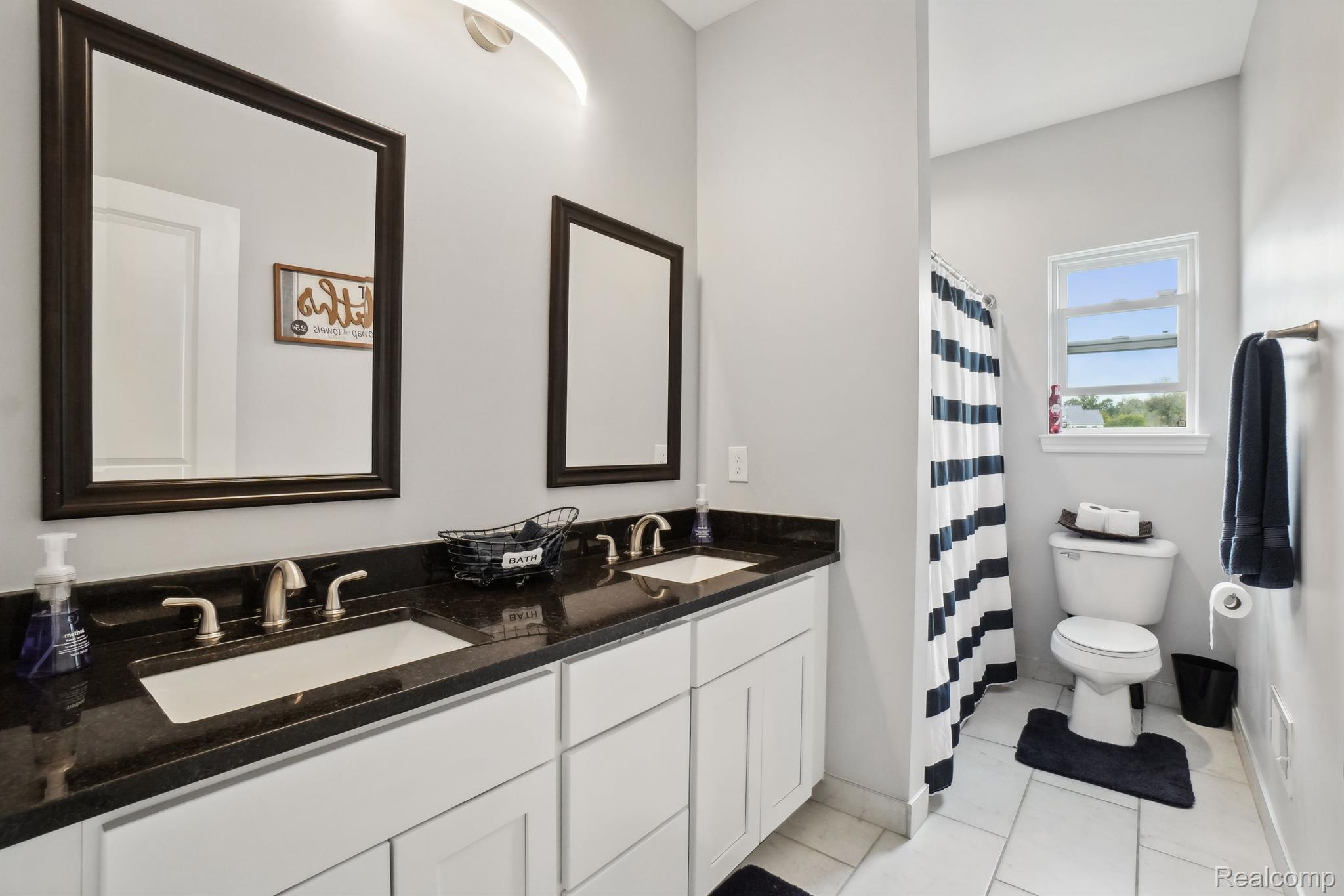 5911 Hartland Road Fenton, MI 48430 - Photo 19 of 45 Gallery Image 19