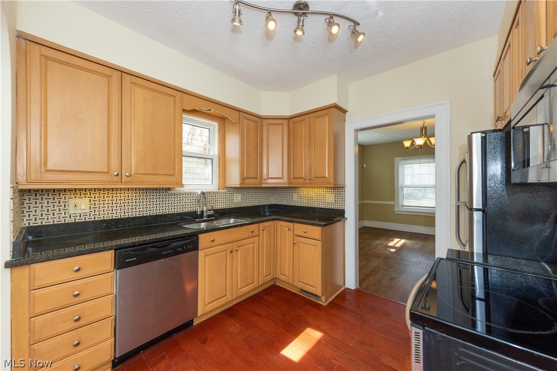 2619 Princeton Road Cleveland, OH 44118 - Photo 12 of 27