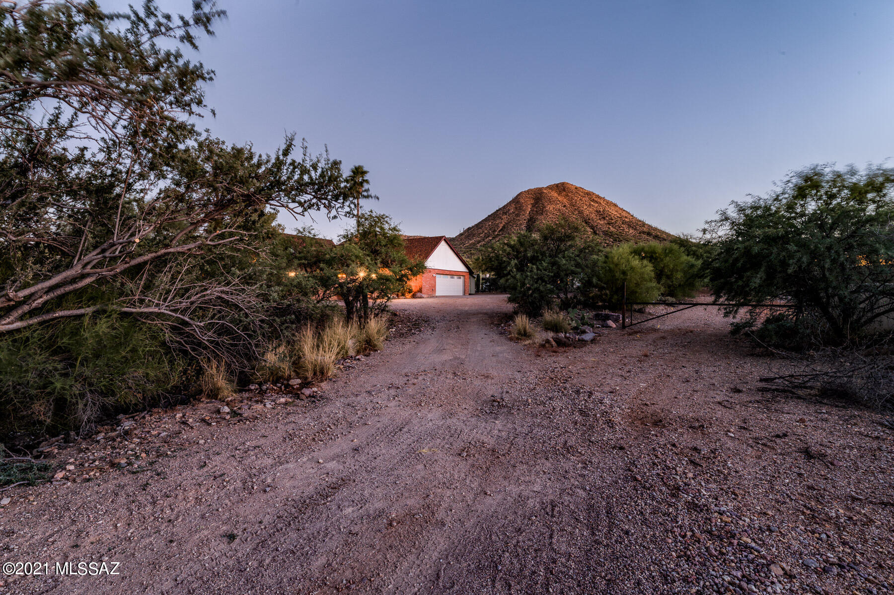 4375 West Anklam Road Tucson, AZ 85745 - Photo 2 of 40 Gallery Image 2