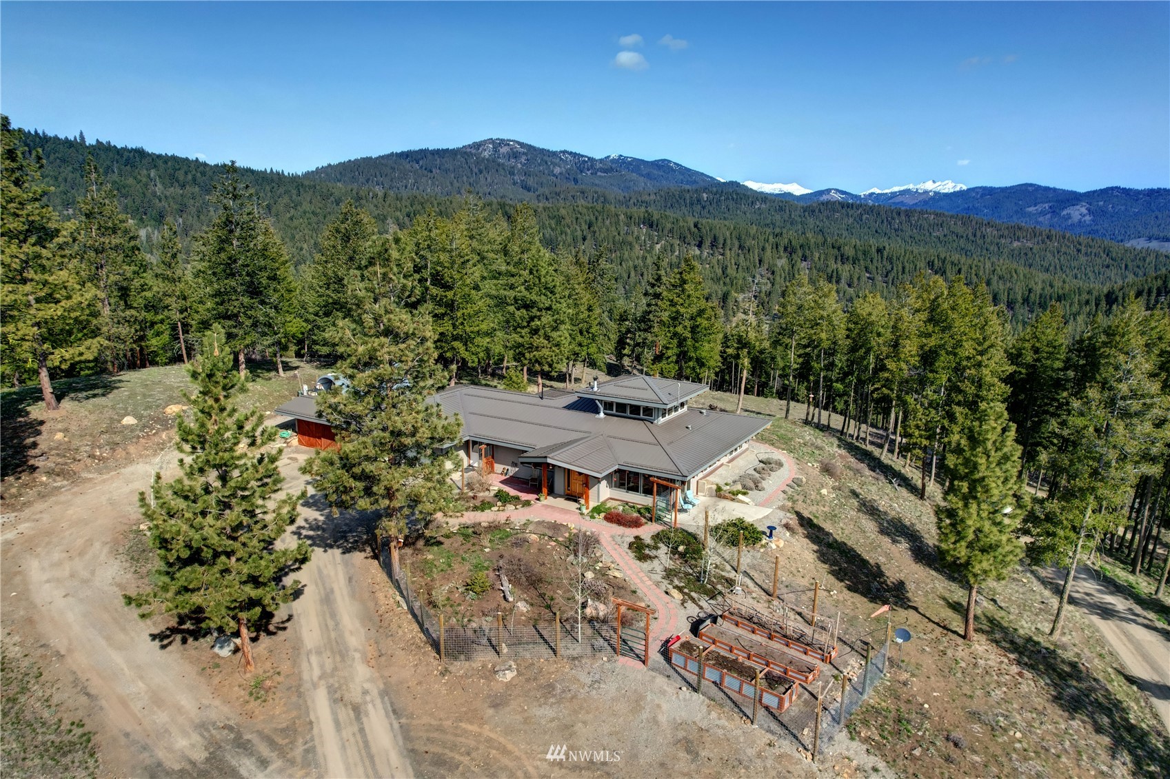 47 Fiddler's Road Winthrop, WA 98862 - Photo 5 of 40 Gallery Image 5