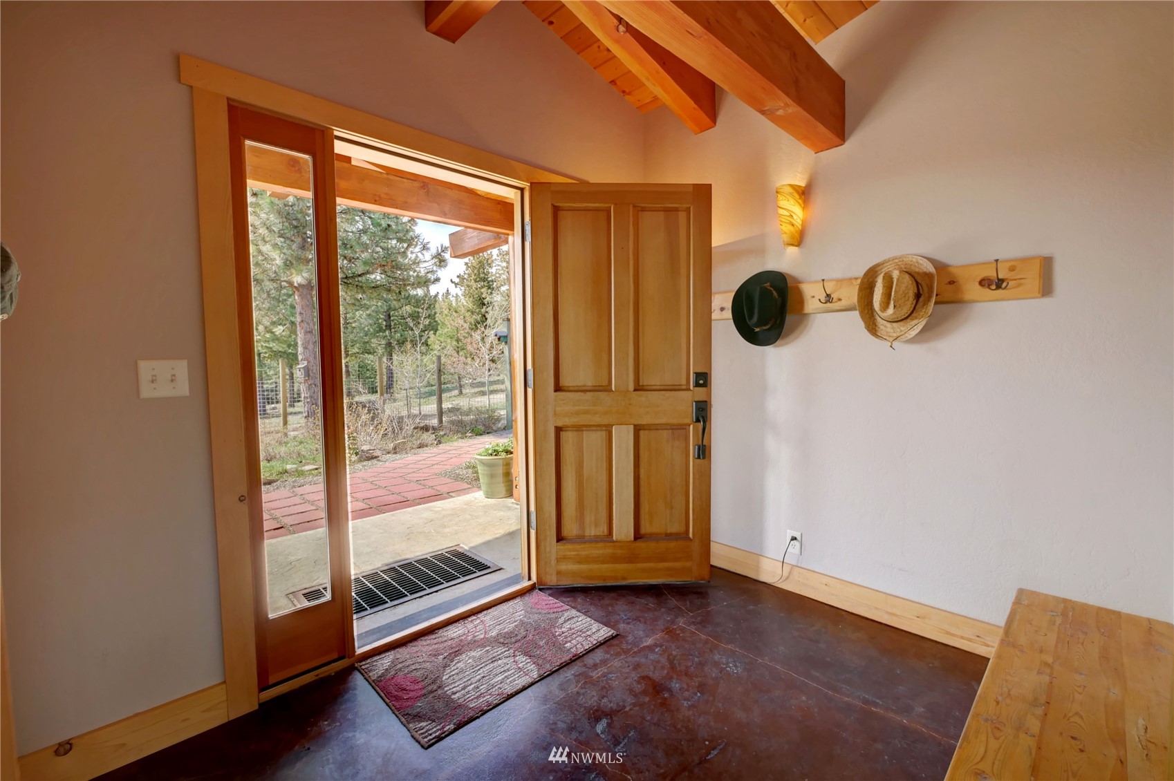 47 Fiddler's Road Winthrop, WA 98862 - Photo 9 of 40 Gallery Image 9