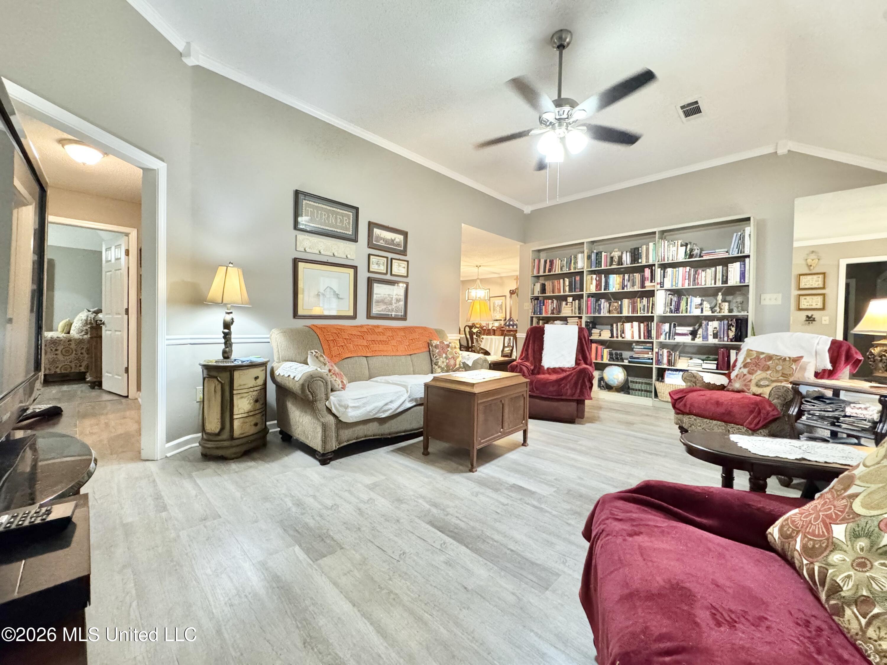 4755 Alexander Road Olive Branch, MS 38654 - Photo 7 of 32 IMG_9171