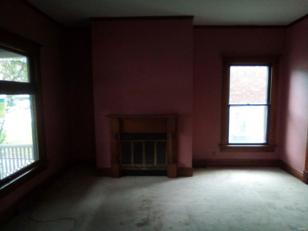 445 Bluff Street Alton, IL 62002 - Photo 3 of 15 Gallery Image 3