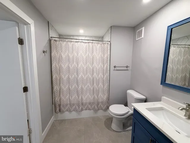 $2,400 | 15777 Easthaven Court, Unit 302, Bowie, MD 20716