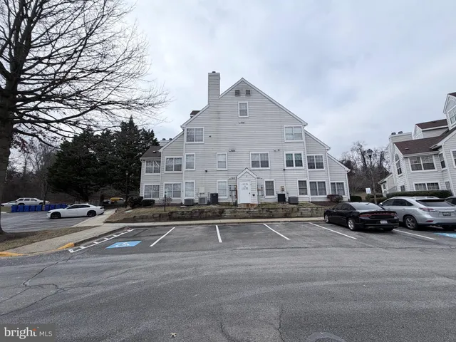 $2,400 | 15777 Easthaven Court, Unit 302, Bowie, MD 20716