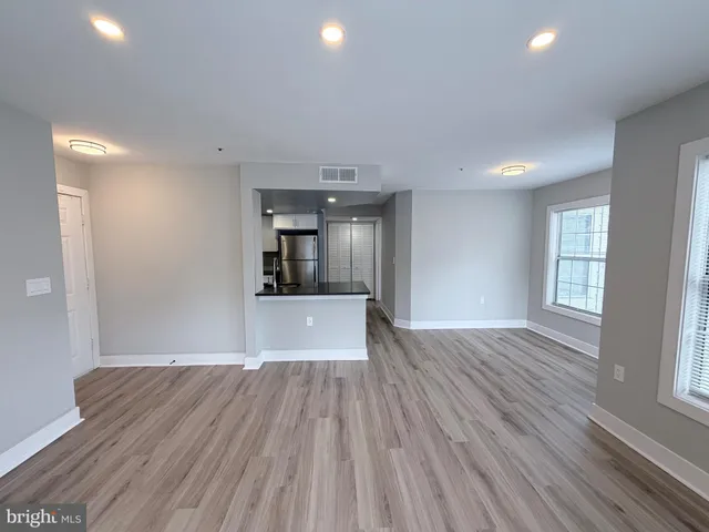 $2,400 | 15777 Easthaven Court, Unit 302, Bowie, MD 20716