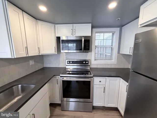 $2,400 | 15777 Easthaven Court, Unit 302, Bowie, MD 20716