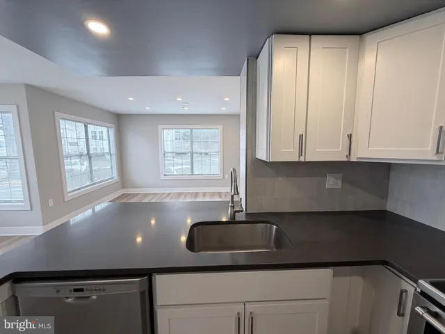 $2,400 | 15777 Easthaven Court, Unit 302, Bowie, MD 20716