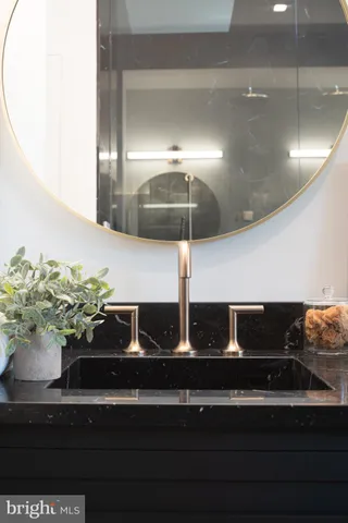 $2,995,000 | 2324 Sansom Street, Philadelphia, PA 19103