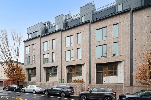 $2,995,000 | 2324 Sansom Street, Philadelphia, PA 19103