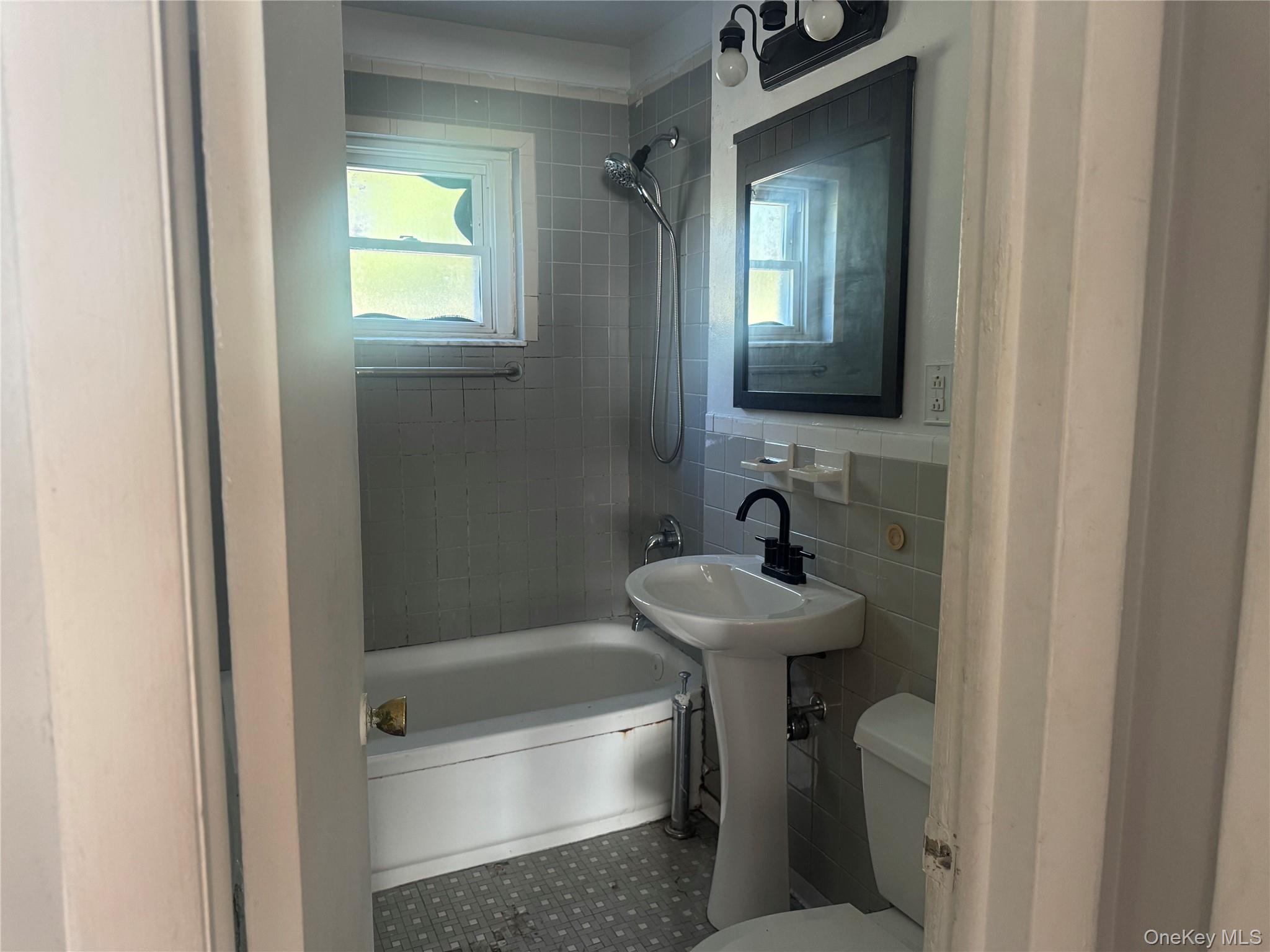 1879 Crompond Road, Unit F6 Peekskill, NY 10566 - Photo 14 of 15 Gallery Image 14