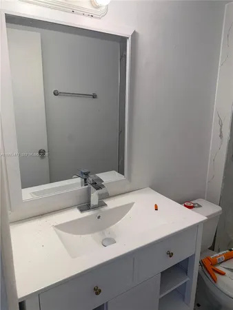 $2,100 | 486 Northwest 165th Street, Unit B506, Miami, FL 33169