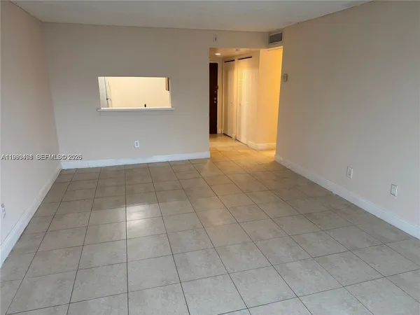 $2,100 | 486 Northwest 165th Street, Unit B506, Miami, FL 33169