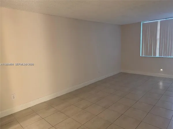 $2,100 | 486 Northwest 165th Street, Unit B506, Miami, FL 33169