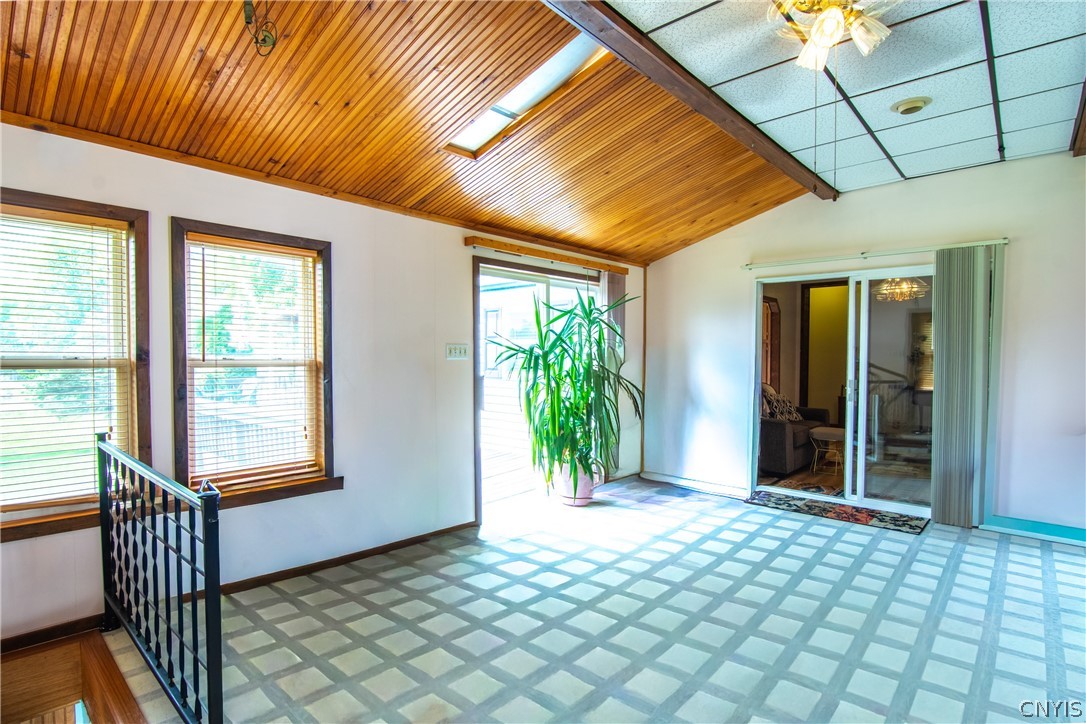 28 Hawthorne Road Schroeppel, NY 13069 - Photo 28 of 34 Sunroom