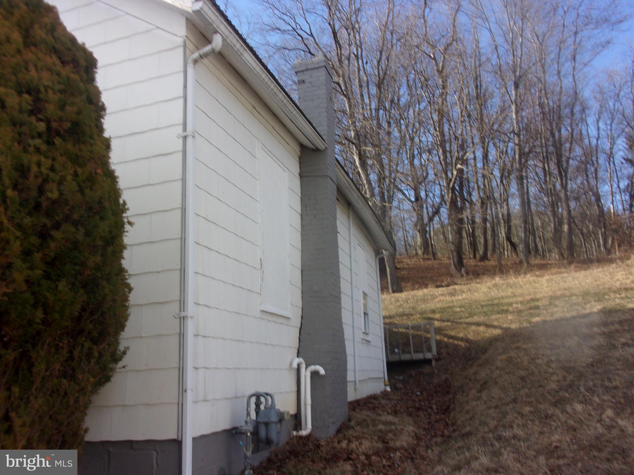 13519 Old Legislative Road Southwest Frostburg, MD 21532 - Photo 15 of 37 Side