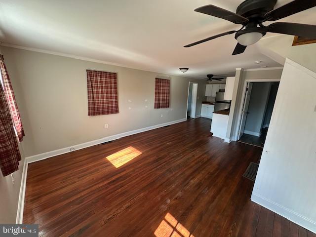 13519 Old Legislative Road Southwest Frostburg, MD 21532 - Photo 22 of 37 Living room