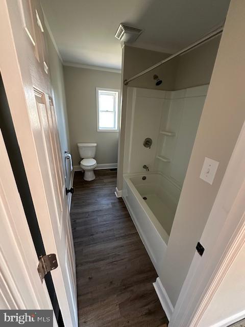 13519 Old Legislative Road Southwest Frostburg, MD 21532 - Photo 26 of 37 Main level bathroom