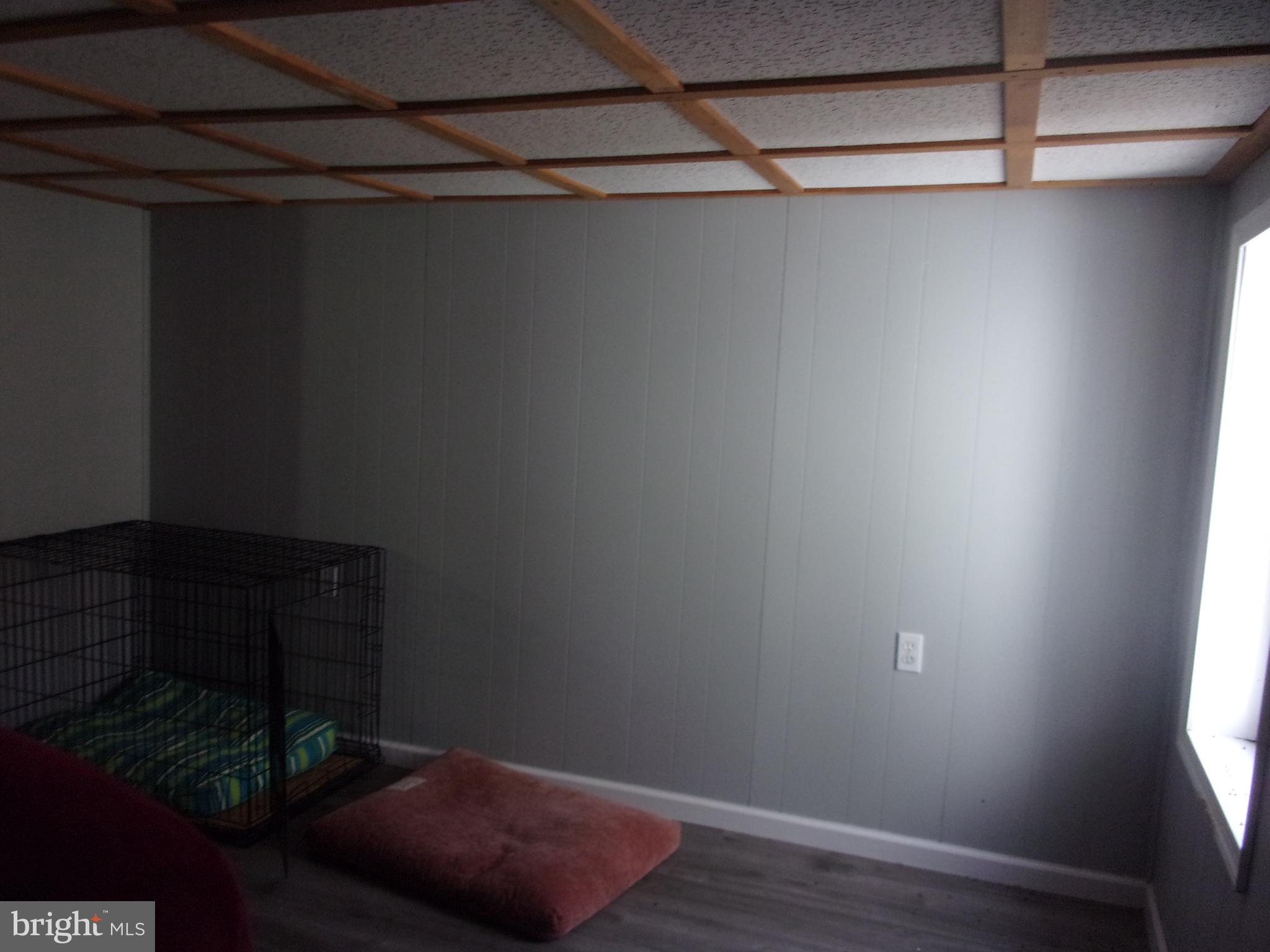 13519 Old Legislative Road Southwest Frostburg, MD 21532 - Photo 7 of 37 Upper level bedroom