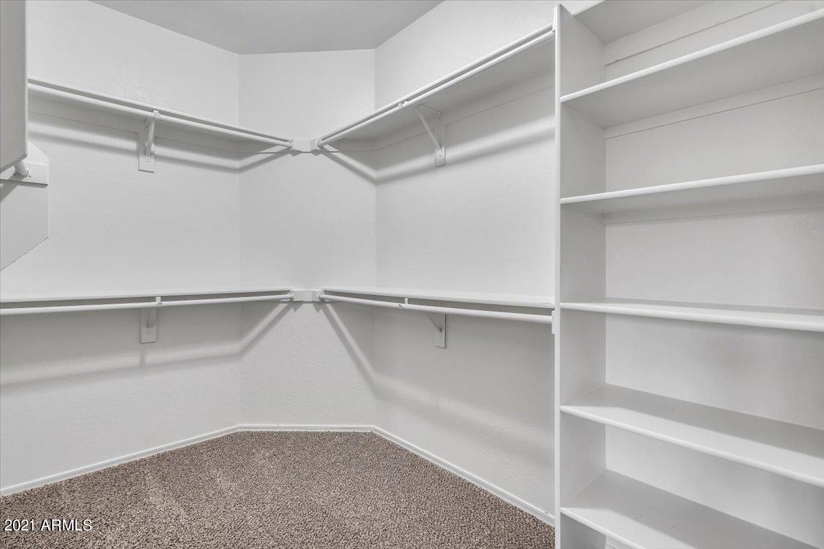 4301 South Splendor Place Gilbert, AZ 85297 - Photo 23 of 38 28-26Master closet