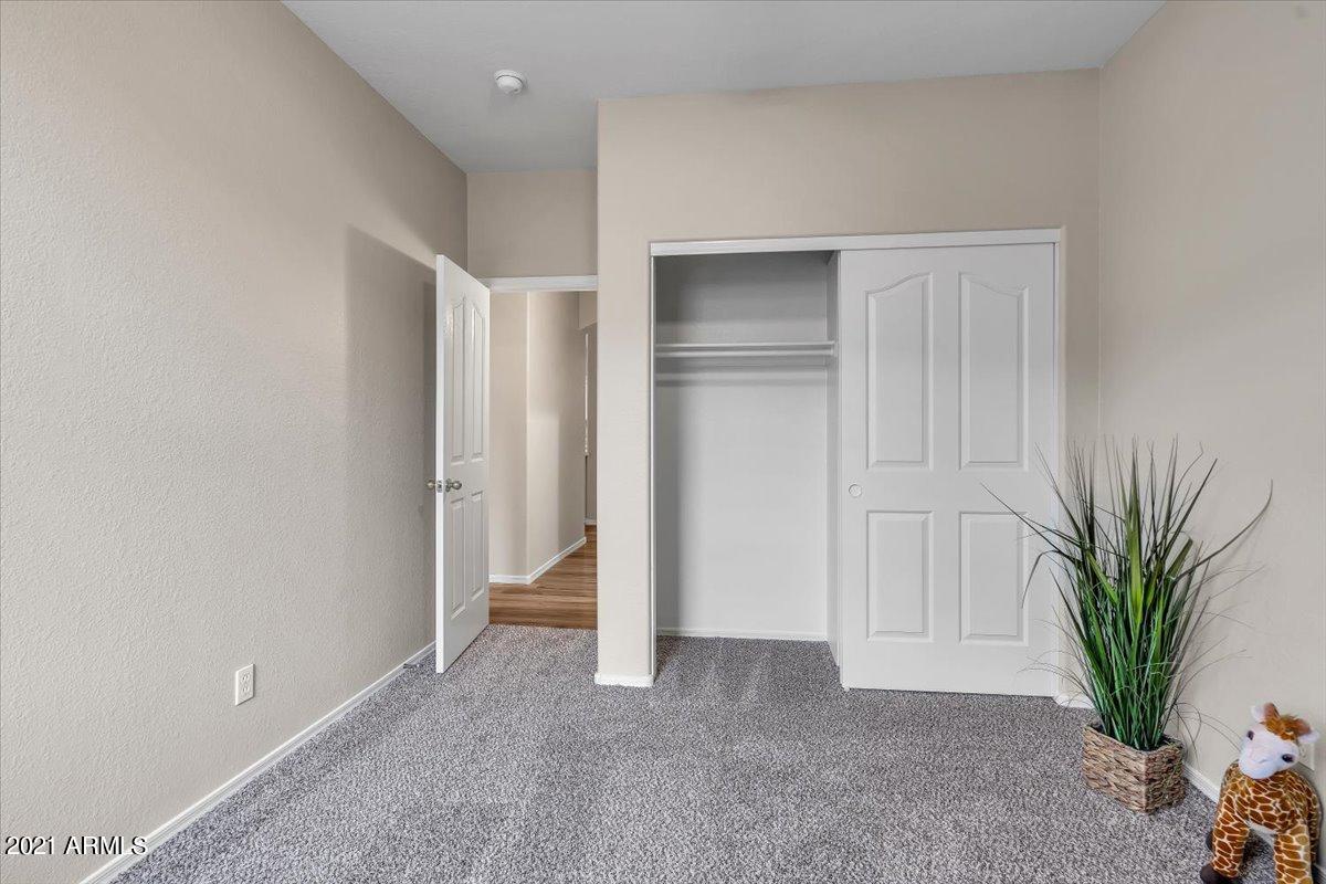4301 South Splendor Place Gilbert, AZ 85297 - Photo 29 of 38 34-32Bedroom3